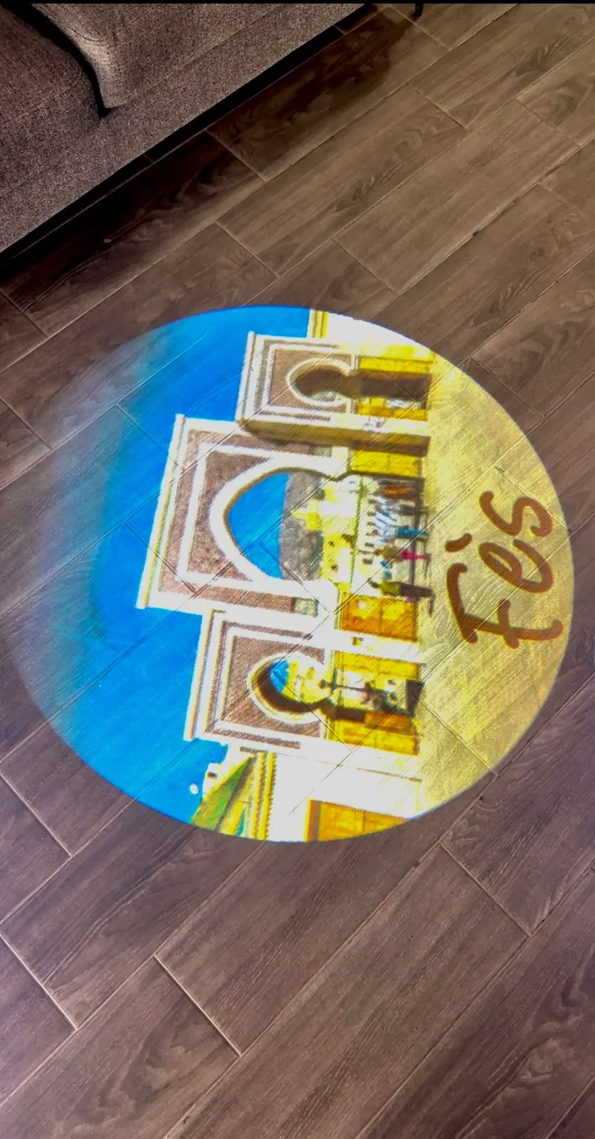 Projecteur gobo LED MG-M 50 W / 100 W MEGALIGHT – logo projeté au sol, en stock au Maroc